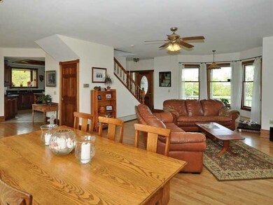 Dining Room. Dining area is open to the kicthen.