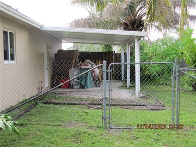 12831 SW 10th Ct, Davie, FL 33325 - photo 4