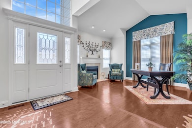 INTERIOR FOYER