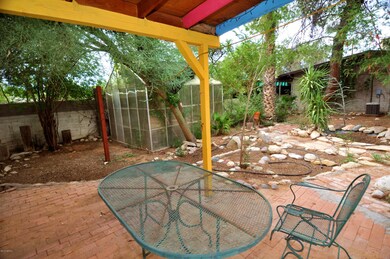 Patio & garden