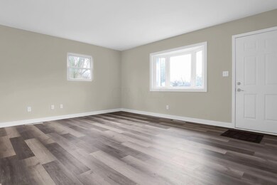 8-web-or-mls-5322-newport-rd