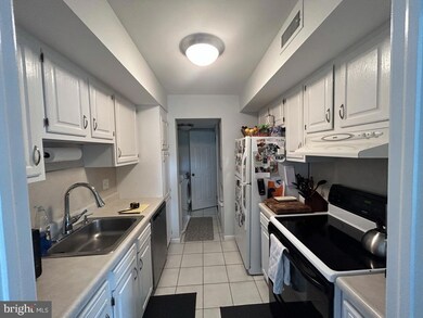 102 Llanfair Rd unit 3, Ardmore, PA 19003 - photo 7