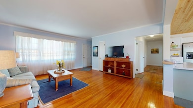 Great Room To The Hall