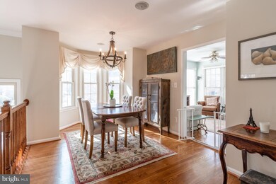 2424 Garnett Dr, Alexandria, VA 22311 - photo 4