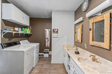 417 E Oregon St, Lapeer, MI 48446 - photo 6