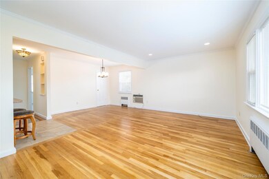 60 Chestnut St unit 2, Rockville Centre, NY 11570 - photo 3