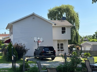 129 Maplewood Ave, Clifton, NJ 07013 - photo 2