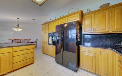 Kitchen Custom Cabinets
