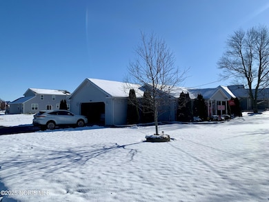 27800 E Broadway St, Walbridge, OH 43465 - photo 4