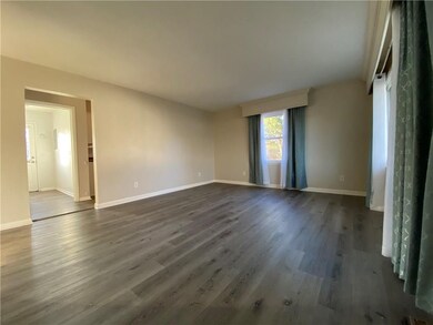 515 Woodlawn Dr, Anderson, IN 46012 - photo 7