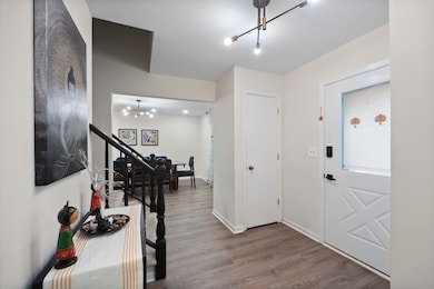 8 Hampton Ct, Mundelein, IL 60060 - photo 4