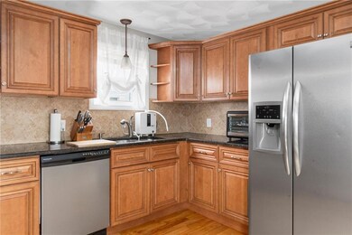 127 Archambault Ave, West Warwick, RI 02893 - photo 4