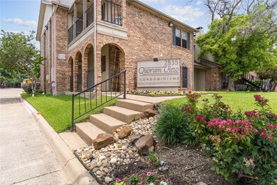 View of front of home featuring a front lawn and a