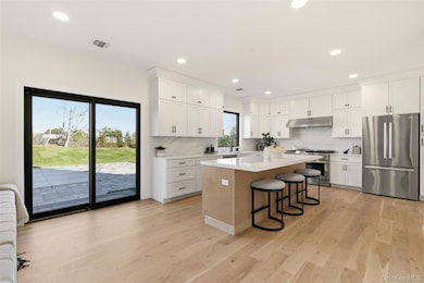 26 Tuthills Ln, Riverhead, NY 11901 - photo 7