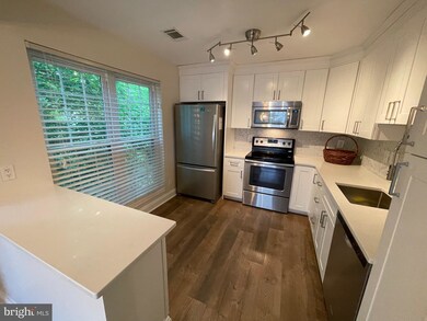 8128 Bayonet Way unit 202, Manassas, VA 20109 - photo 4