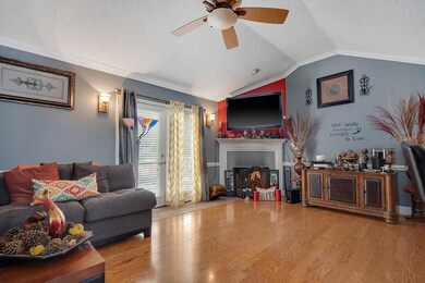 Living room w/ Fireplace