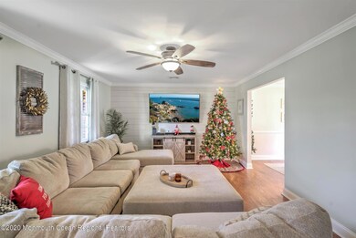 06-LIVING ROOM