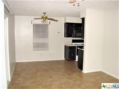 105 Mcfarland Dr, Copperas Cove, TX 76522 - photo 4