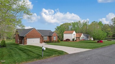 178 E Plantation Cir-large-003-004-Front