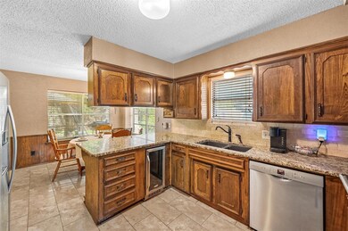 1000 Cherry Ct, Hurst, TX 76053 - photo 4