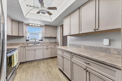 3204 Lake Bayshore Dr unit 407, Bradenton, FL 34205 - photo 3