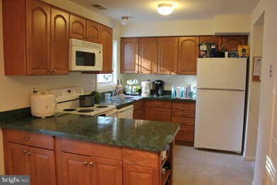 6021 Sweet Dale Ct, Springfield, VA 22152 - photo 5