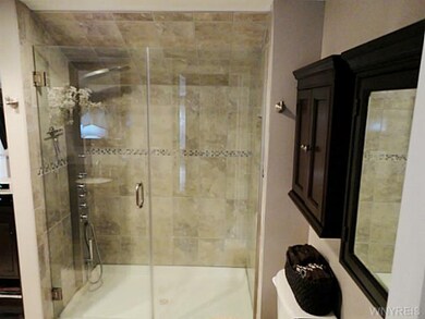 Master Bath. 44 Catherine St., Amherst, NY - maste