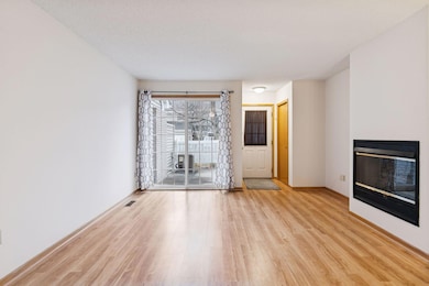 8404 Copperfield Way unit 101, Inver Grove Heights, MN 55076 - photo 4