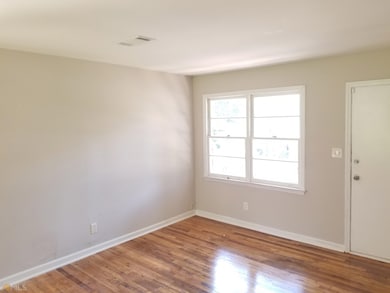 2581 Oak Cir, Ellenwood, GA 30294 - photo 4