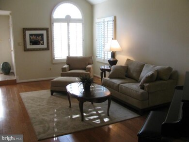 10820 Bird Song Pass, Columbia, MD 21044 - photo 4