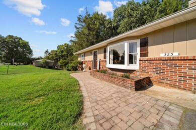 325 Beal Woods Dr, Sevierville, TN 37862 - photo 3