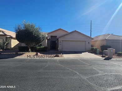 14813 W Verde Ln, Goodyear, AZ 85395 - photo 2