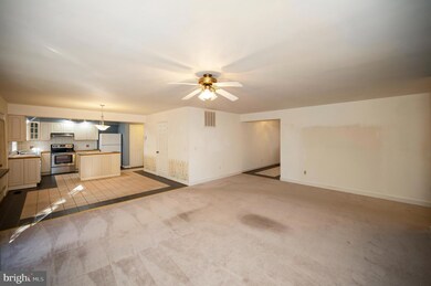 201 Beachside Cove unit ED, Locust Grove, VA 22508 - photo 6