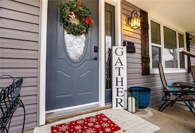 204 E Shawnee St, Paola, KS 66071 - photo 5