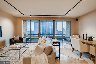 The Vue unit 2501, Baltimore, MD 21202 - photo 3