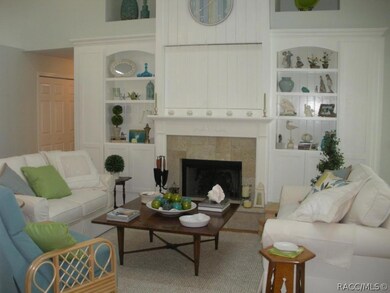 GREAT ROOM WITH BUILT-INS
