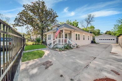 832 E 26th St, Houston, TX 77009 - photo 3