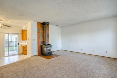 2243 Chelsa Cir, Redding, CA 96002 - photo 7