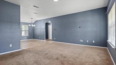 230 Candlewood Cir, Gainesville, TX 76240 - photo 2