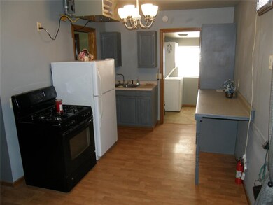 1216 18th Ave SW, Cedar Rapids, IA 52404 - photo 5