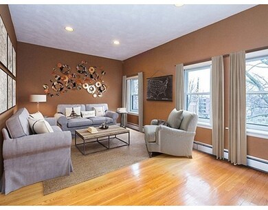 36 Hull St unit 7, Boston, MA 02113 - photo 2