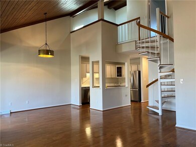 Spacious living room