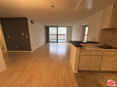 Tokyo Villa unit 107, Los Angeles, CA 90012 - photo 2