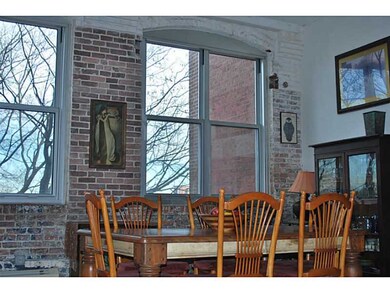 404 Roosevelt Ave unit 403, Central Falls, RI 02863 - photo 5