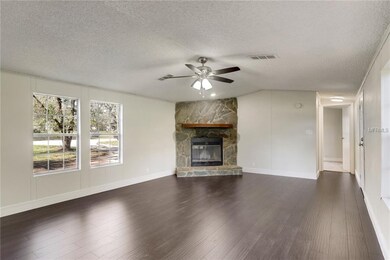 8214 Cindy Dr, Zephyrhills, FL 33540 - photo 6