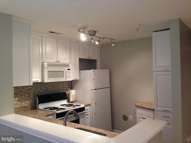 18825 Sparkling Water Dr, Germantown, MD 20874 - photo 5