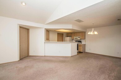 Dining Area & Kitchen