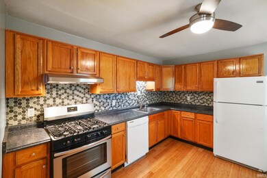 1532 Beam Rd, Columbus, IN 47201 - photo 5