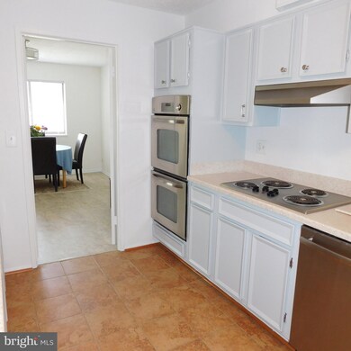 Montebello unit 1205, Alexandria, VA 22303 - photo 4