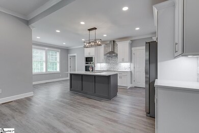 202 Hawthorne Dr, Simpsonville, SC 29680 - photo 5